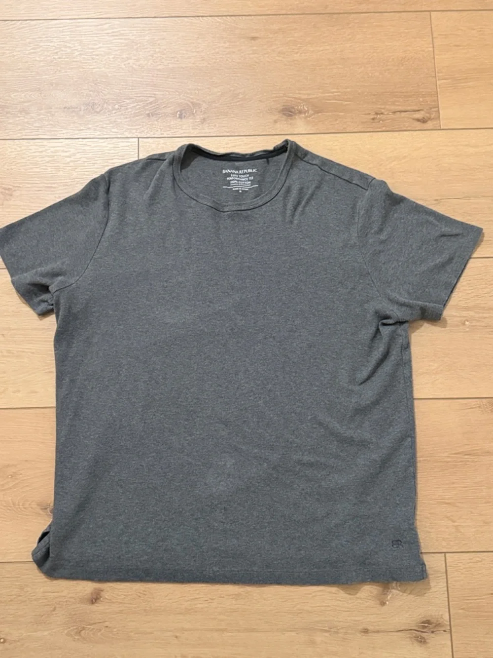 Banana Republic Men's Dark Gray Crew Neck Short Sleeve Tee